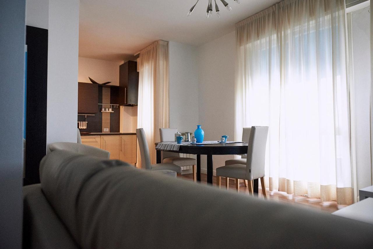 Appartamento Flaminia 30 Metri Dal Mare ลิโดดิเยโซโล ภายนอก รูปภาพ